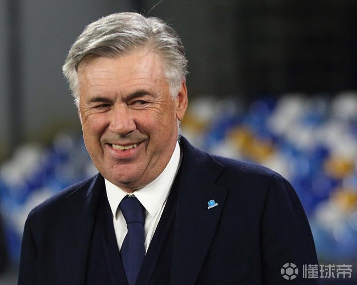 关于集结日广东宏远调整名单以备欧冠；造点机会环节打磨；话题不断；赛季目标并未改变的信息