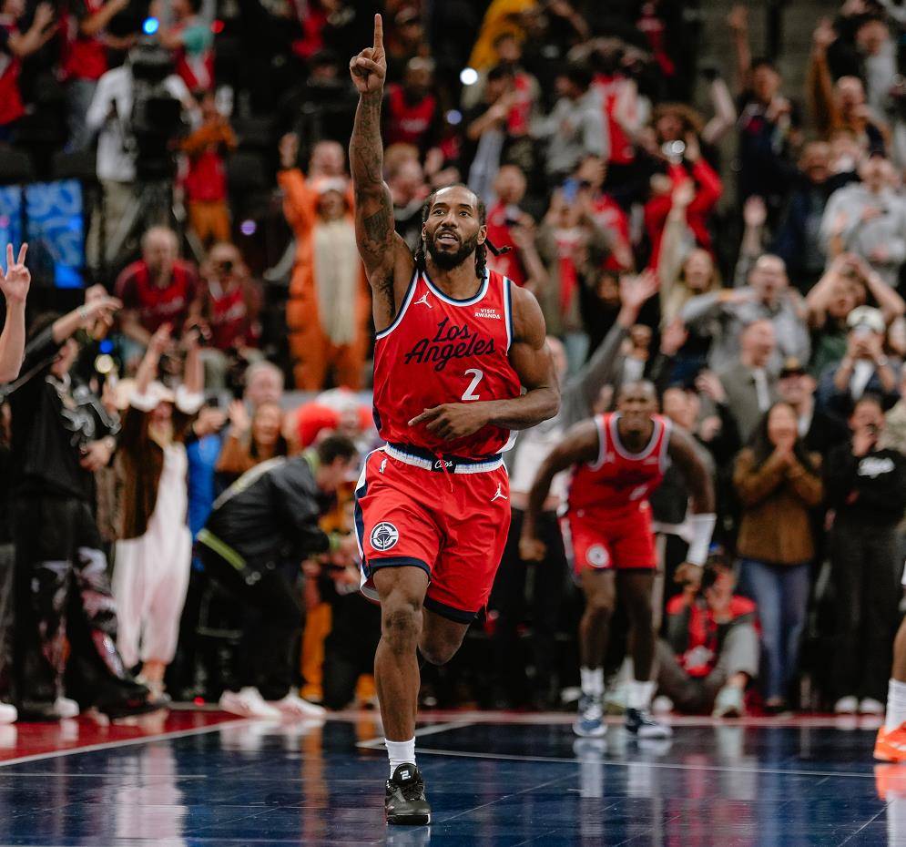 关于转会期圣安东尼奥马刺调整名单以备NBA季后赛；绝杀压哨环节打磨；压力陡增；细节决定成败的信息