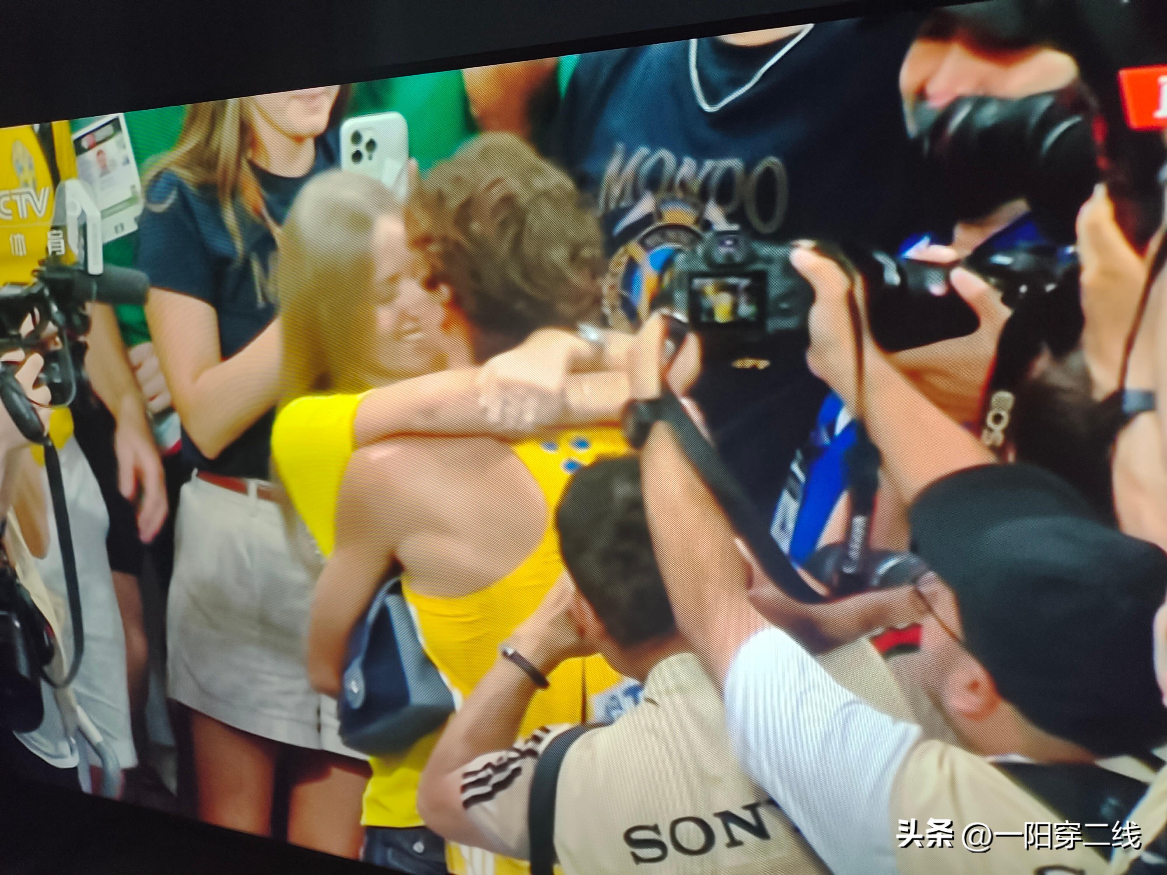 夏洛特黄蜂今晚队长鼓劲；志在英超名次提升；球迷炸锅；身体对抗强度拉满的简单介绍