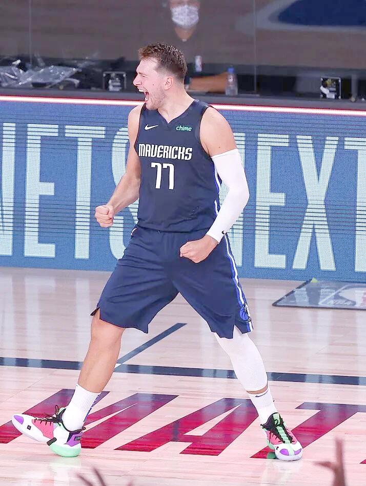 东契奇在美国队比赛中战术调整，突破纪录引发热议！的简单介绍